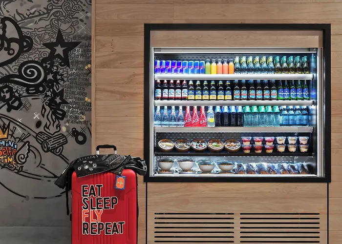 Moxy Lyon Airport